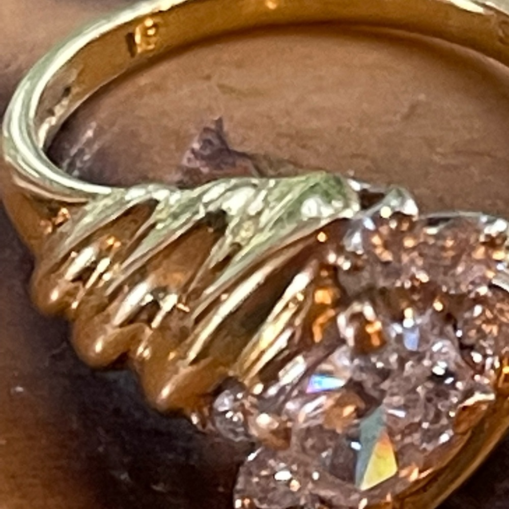 Diamond ring - Picture 8 of 8